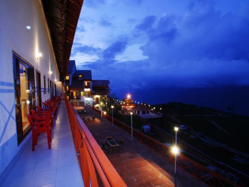 Clifftop Club Auli Joshīmath Extérieur photo