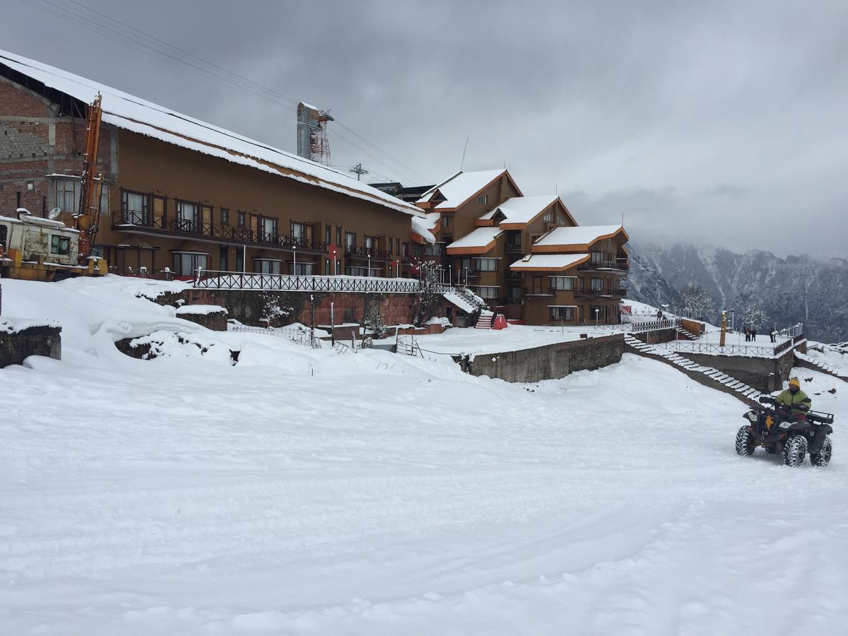 Clifftop Club Auli Joshīmath Extérieur photo