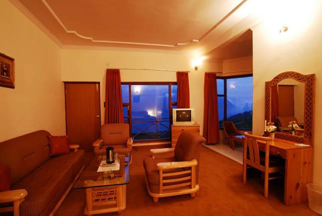 Clifftop Club Auli Joshīmath Extérieur photo