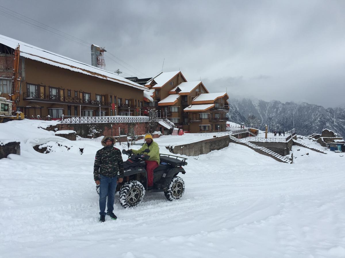 Clifftop Club Auli Joshīmath Extérieur photo